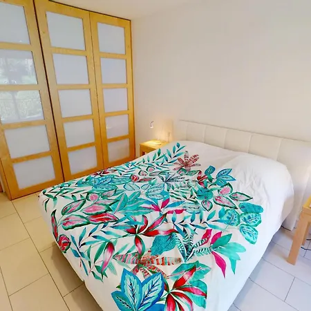 Апартаменты Spacieux 2p Renove Face Avec Terrasse Et Garage Ментона